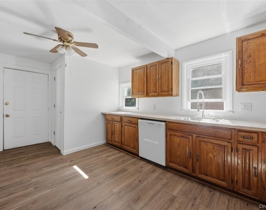 135 N Highland Avenue - Photo Thumbnail 2