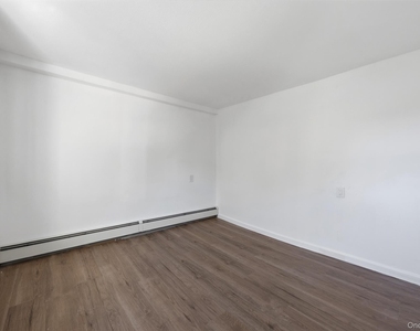 135 N Highland Avenue - Photo Thumbnail 12
