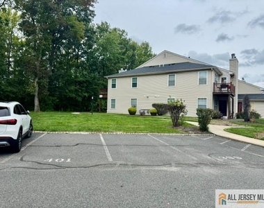 401 Yorkshire Place - Photo Thumbnail 21