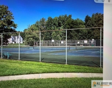 401 Yorkshire Place - Photo Thumbnail 17