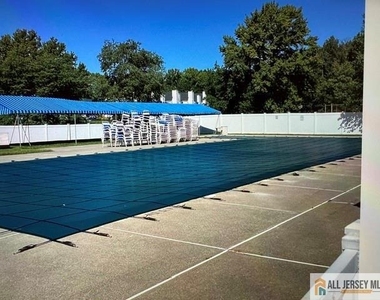 401 Yorkshire Place - Photo Thumbnail 13