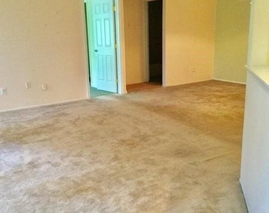401 Yorkshire Place - Photo Thumbnail 10