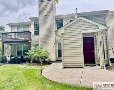 401 Yorkshire Place - Photo Thumbnail 25