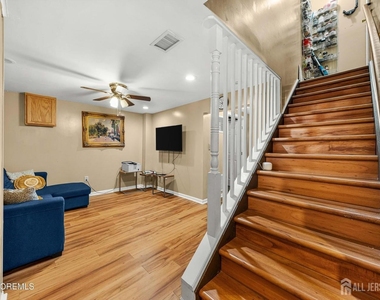 1 Quincy Circle - Photo Thumbnail 16