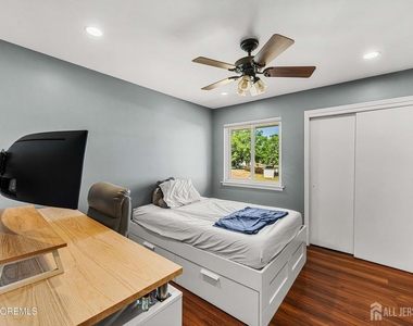 1 Quincy Circle - Photo Thumbnail 31