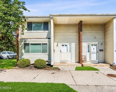 1 Quincy Circle - Photo Thumbnail 1