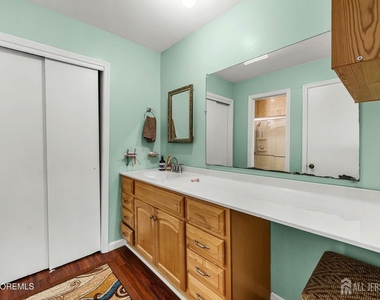 1 Quincy Circle - Photo Thumbnail 25