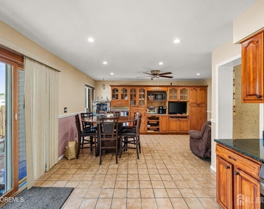 1 Quincy Circle - Photo Thumbnail 13