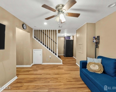 1 Quincy Circle - Photo Thumbnail 6