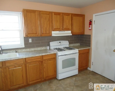 207 Avenel Street - Photo Thumbnail 3