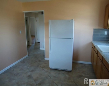 207 Avenel Street - Photo Thumbnail 4