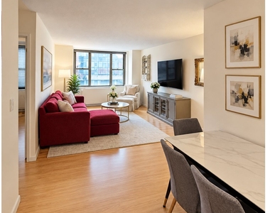 301 E 79th Street - Photo Thumbnail 4