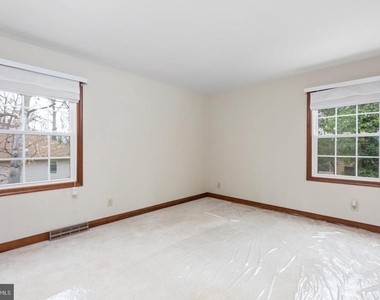 1130 Columbus Drive - Photo Thumbnail 15