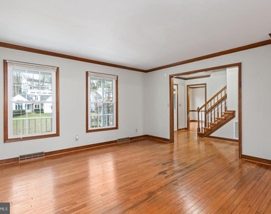 1130 Columbus Drive - Photo Thumbnail 4