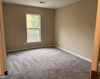 21540 Harvest Green Terrace - Photo Thumbnail 15