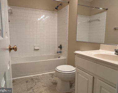 21540 Harvest Green Terrace - Photo Thumbnail 13