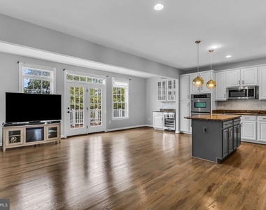 25241 Beach Place - Photo Thumbnail 10