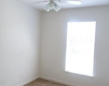 4712 Hanrahan Place - Photo Thumbnail 10