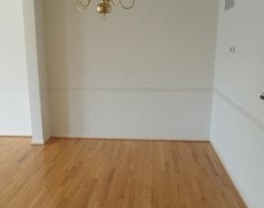 4712 Hanrahan Place - Photo Thumbnail 3