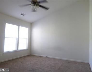 4712 Hanrahan Place - Photo Thumbnail 6