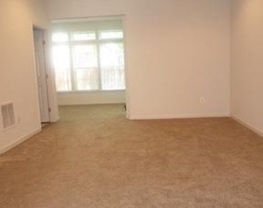 4712 Hanrahan Place - Photo Thumbnail 15