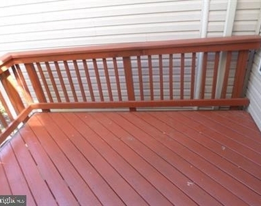4712 Hanrahan Place - Photo Thumbnail 8