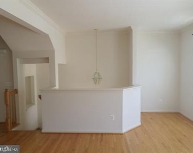 4712 Hanrahan Place - Photo Thumbnail 5