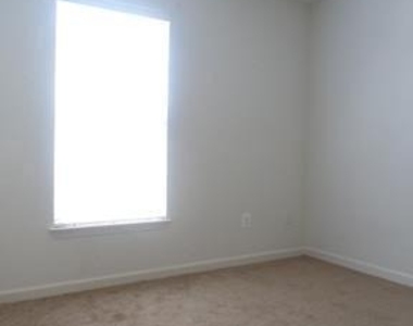 4712 Hanrahan Place - Photo Thumbnail 9