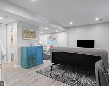 2802 Hyson Lane - Photo Thumbnail 23