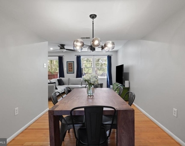 2802 Hyson Lane - Photo Thumbnail 7