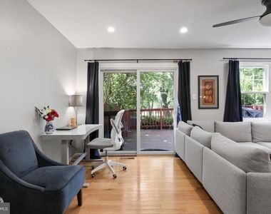2802 Hyson Lane - Photo Thumbnail 13