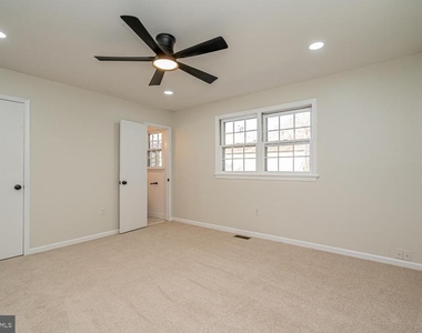 3535 Memorial Street - Photo Thumbnail 17