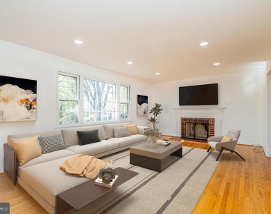 3535 Memorial Street - Photo Thumbnail 6