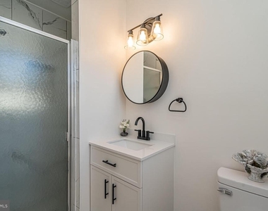3535 Memorial Street - Photo Thumbnail 21