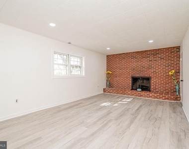 3535 Memorial Street - Photo Thumbnail 28