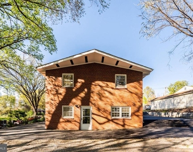 3535 Memorial Street - Photo Thumbnail 46
