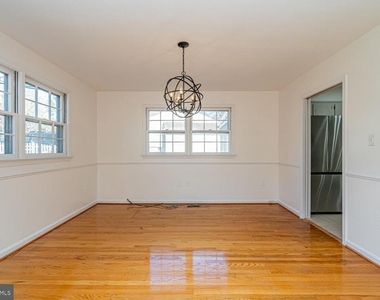 3535 Memorial Street - Photo Thumbnail 7