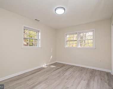 3535 Memorial Street - Photo Thumbnail 33