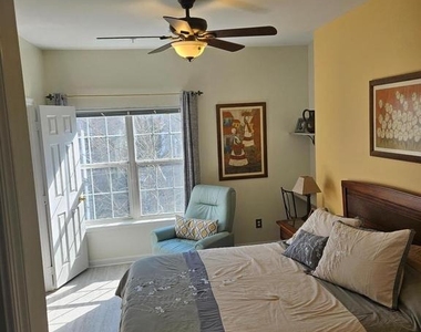 1720 Lake Shore Crest Drive - Photo Thumbnail 9