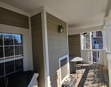 1720 Lake Shore Crest Drive - Photo Thumbnail 15