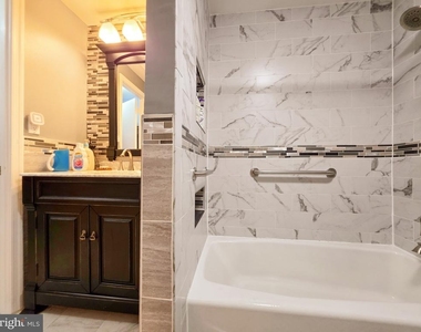 9910 Kingsbridge Drive - Photo Thumbnail 21