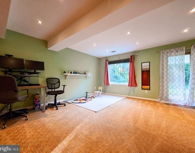 9910 Kingsbridge Drive - Photo Thumbnail 25