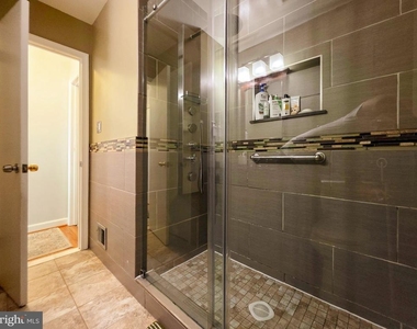 9910 Kingsbridge Drive - Photo Thumbnail 13