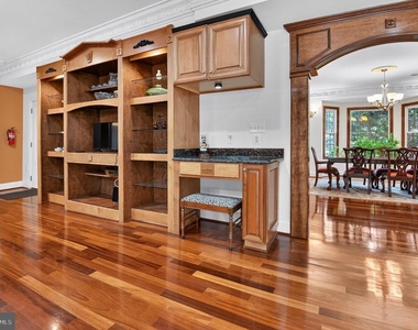 5124 Kenwood Drive - Photo Thumbnail 11