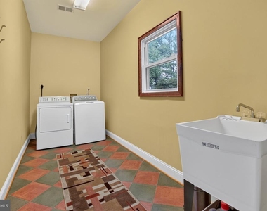 5124 Kenwood Drive - Photo Thumbnail 35