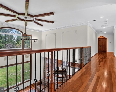 5124 Kenwood Drive - Photo Thumbnail 19