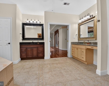 5124 Kenwood Drive - Photo Thumbnail 29