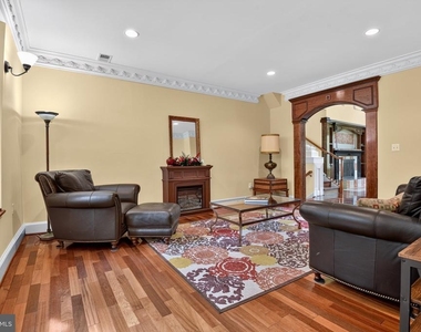 5124 Kenwood Drive - Photo Thumbnail 13
