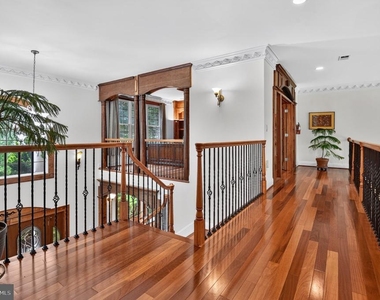 5124 Kenwood Drive - Photo Thumbnail 22