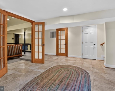 5124 Kenwood Drive - Photo Thumbnail 43